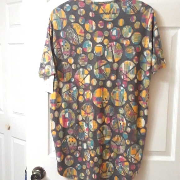 LuLaRoe NWT Sz XXS Gray Print High-Lo Tee Shirt - Picture 2 of 8